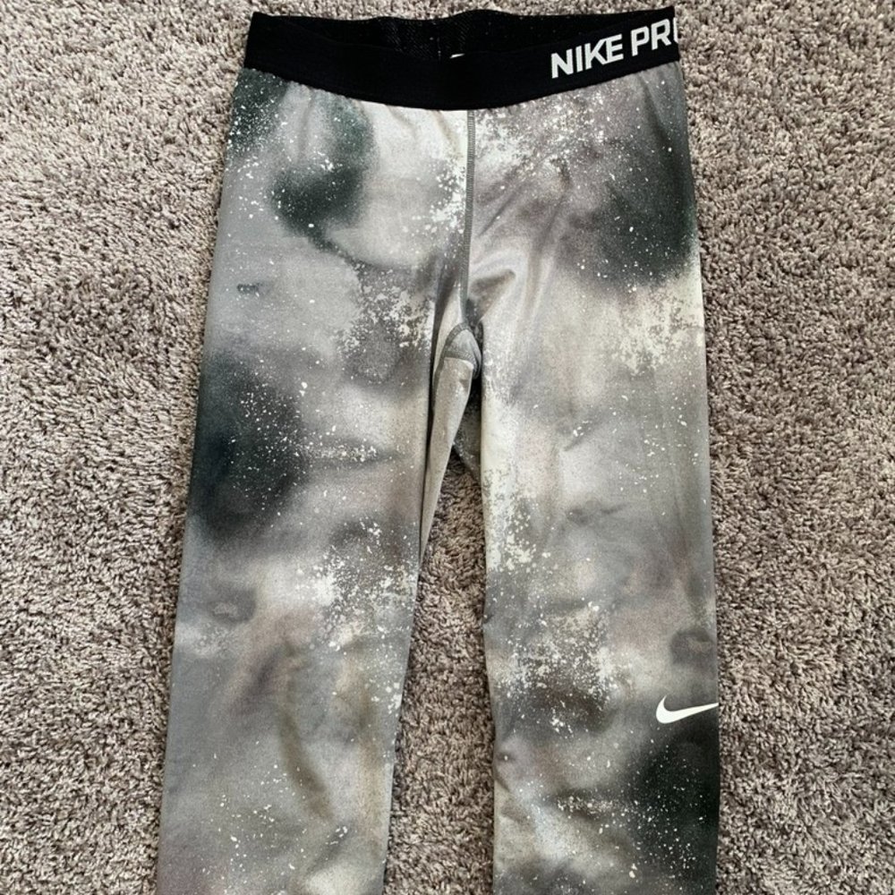 Nike Pro Galaxy Leggings